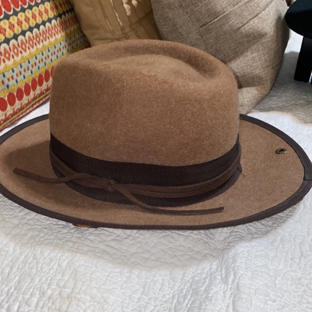 Hat - Picture 2 of 7